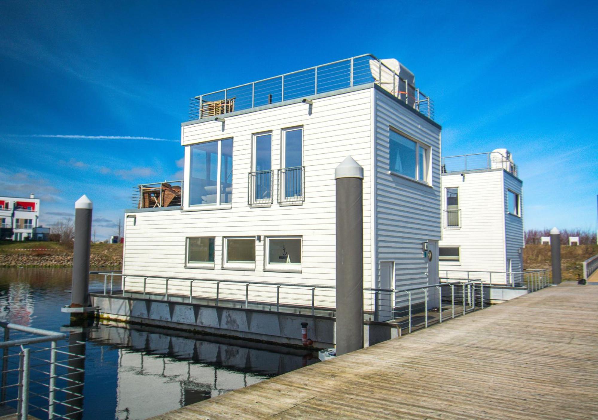 Hotel Schwimmendes Haus - An Bord Zwei à Olpenitz Extérieur photo